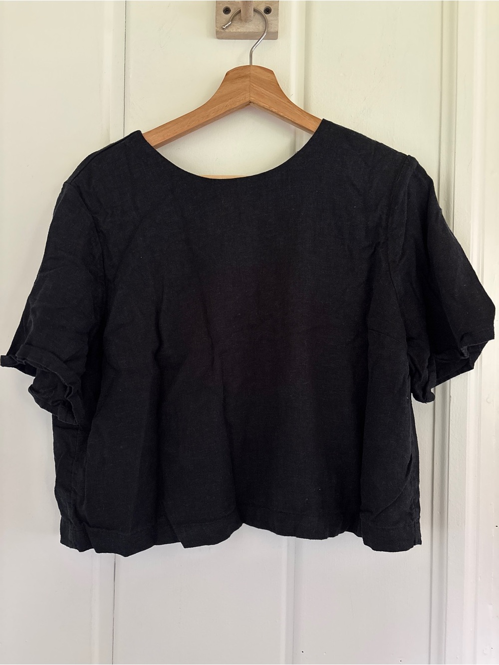 Abercrombie & Fitch Button Back Black Short-Sleeve Boxy Linen Tee